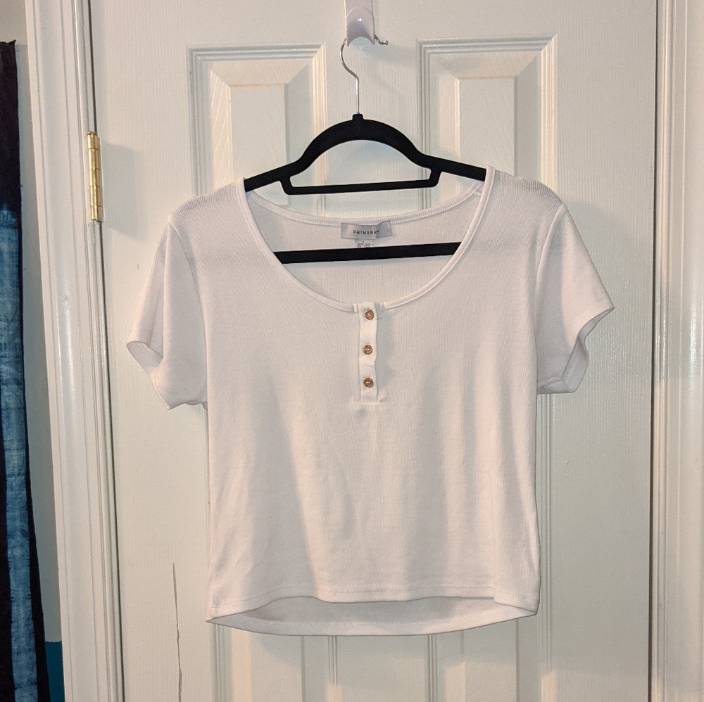 PRIMARK White Crop Top with Three Buttons Size L